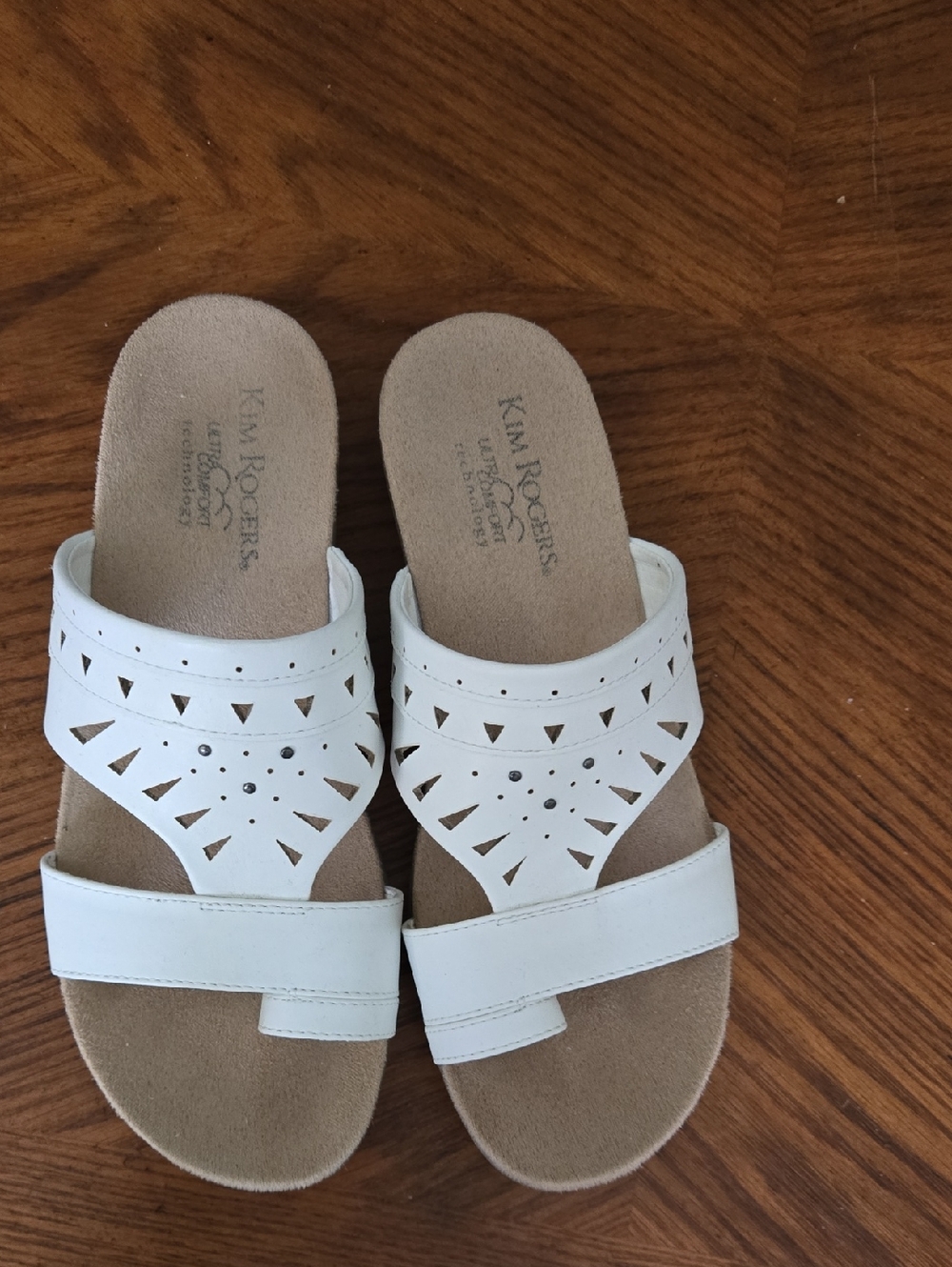 Kim Rogers White Laser-Cut Slide Sandals with Toe Loop 6.5M